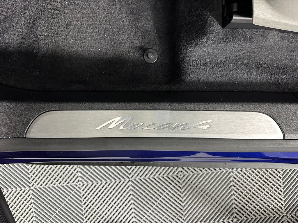 Certified 2026 Porsche Macan 4 Electric w/ Premium Package AWD/4WD image 20