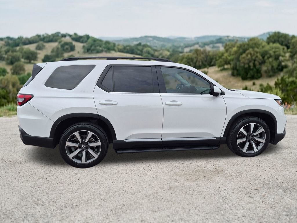 Used 2024 Honda Pilot Elite image 11