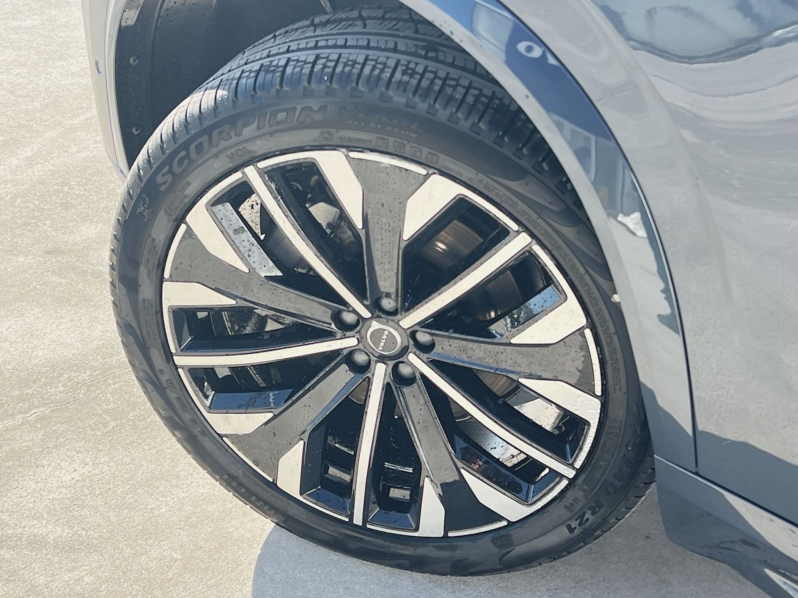 New 2026 Volvo XC90 B6 Plus w/ Protection Package Premier AWD/4WD image 20