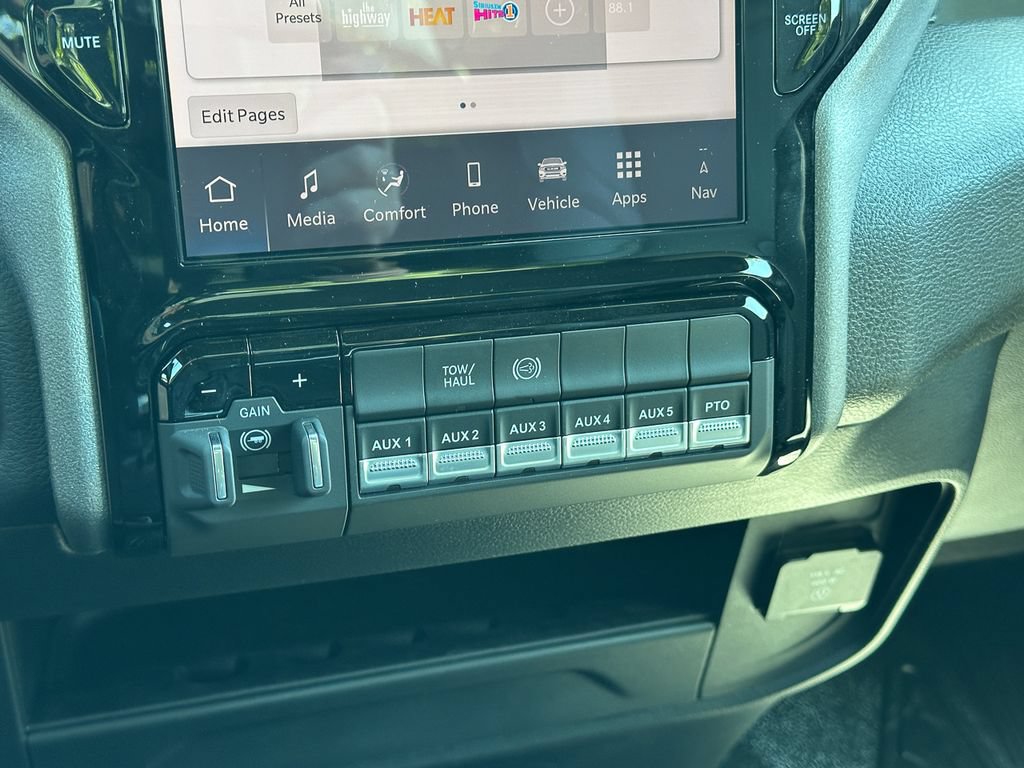 New 2026 RAM 3500 Tradesman AWD/4WD image 26