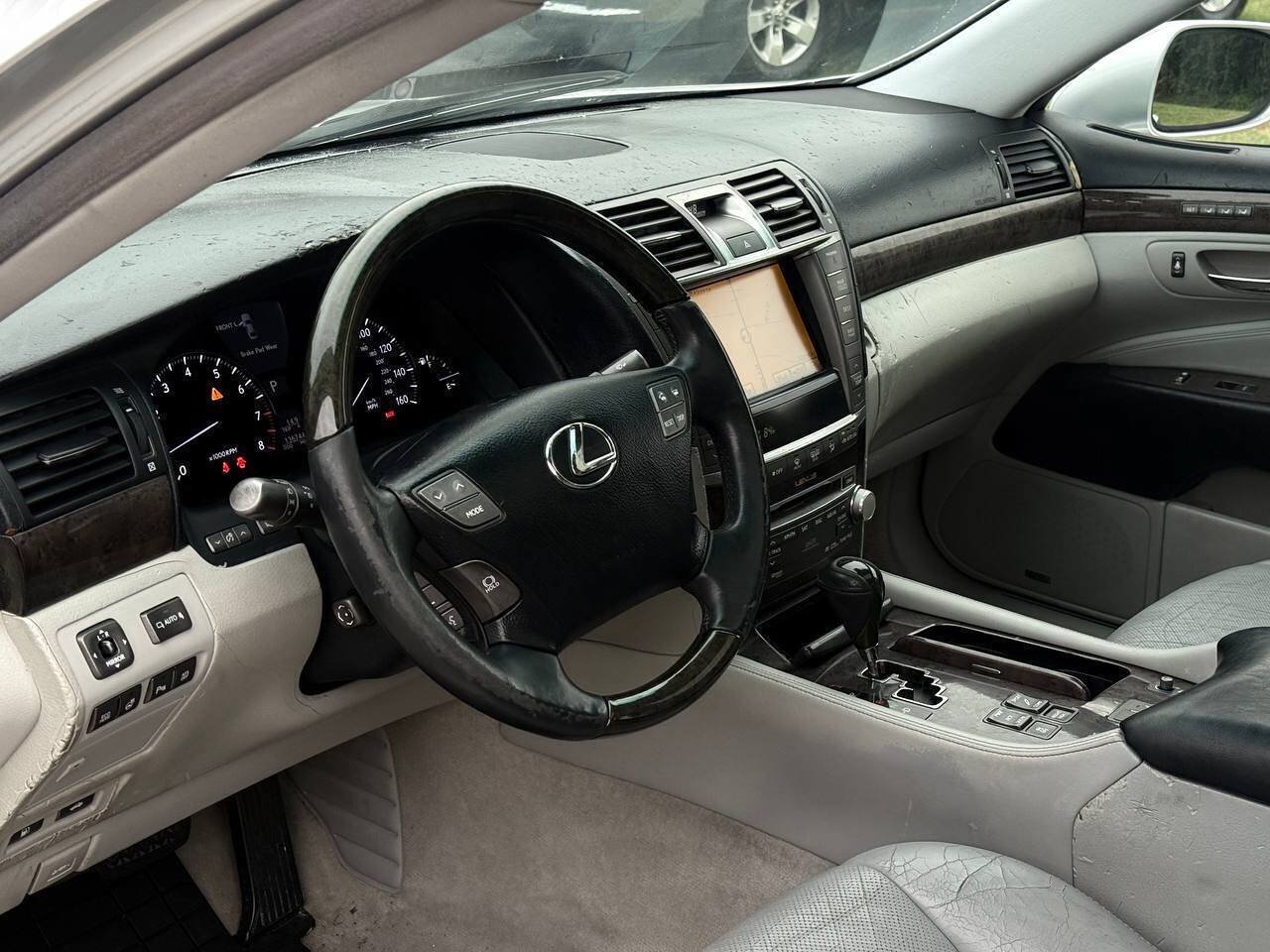 Used 2010 Lexus LS 460 AWD w/ Luxury Value Edition image 9