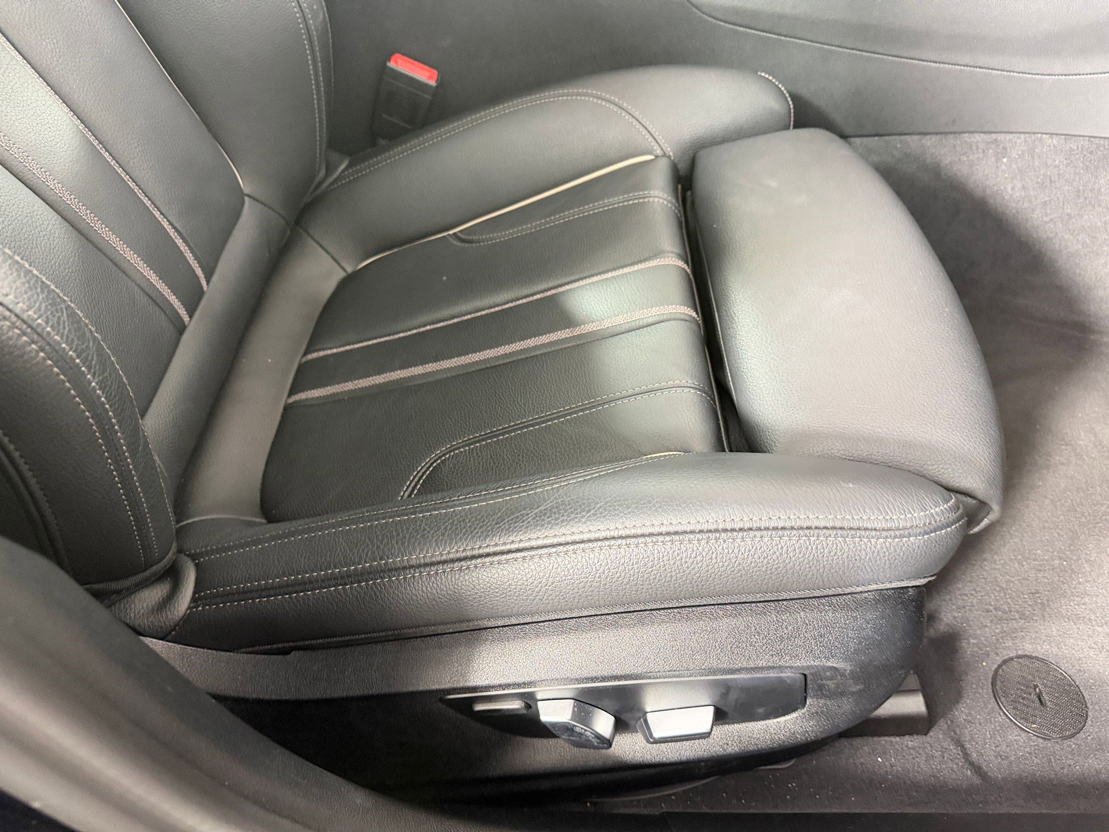 Certified 2023 BMW 540i w/ M Sport Package RWD image 34