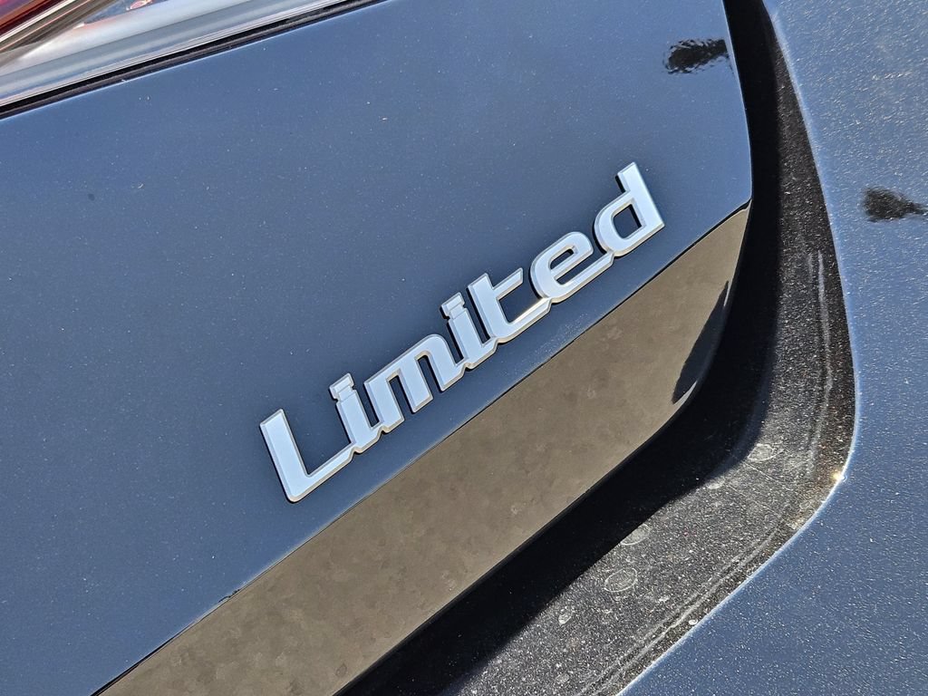 New 2026 Hyundai Elantra Limited FWD image 12