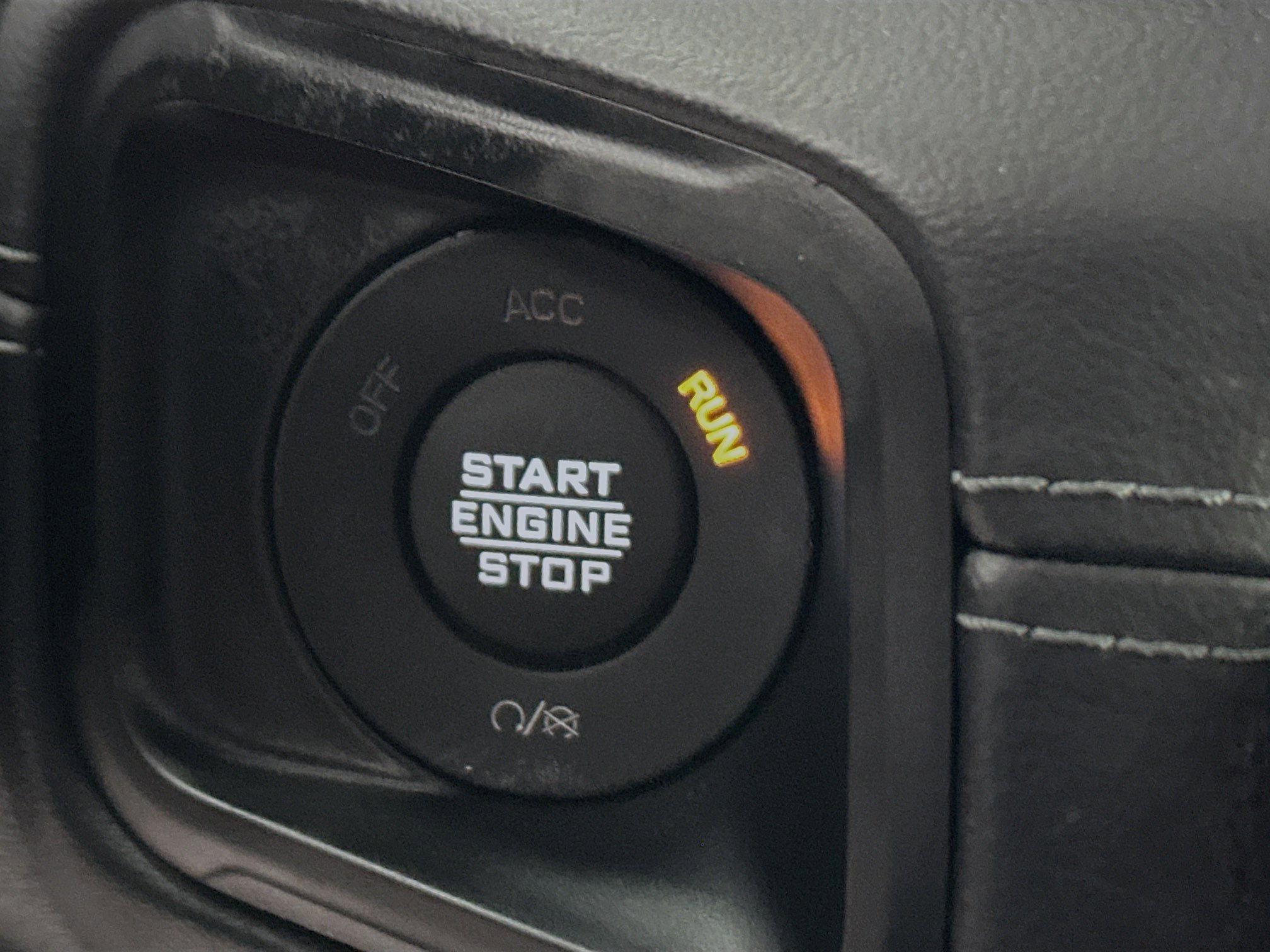 Used 2025 Jeep Wrangler Sahara image 19