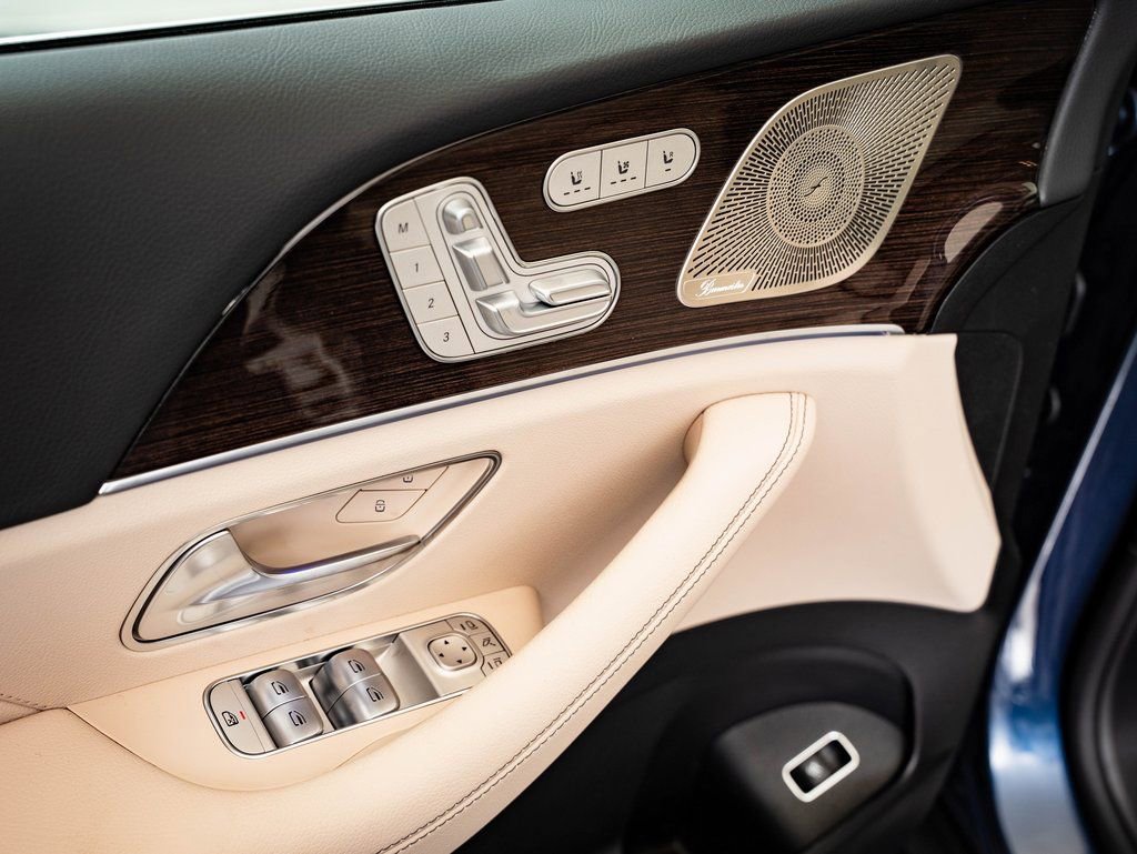 New 2026 Mercedes-Benz GLS 450 4MATIC image 22