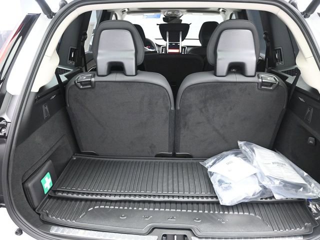 New 2026 Volvo XC90 T8 Plus w/ Protection Package Premier image 24