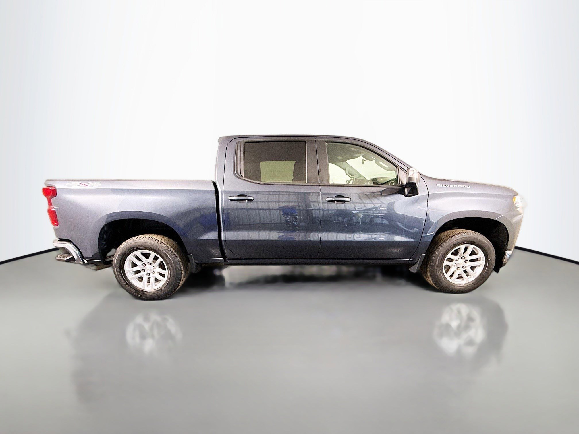 Used 2021 Chevrolet Silverado 1500 LT AWD/4WD image 11