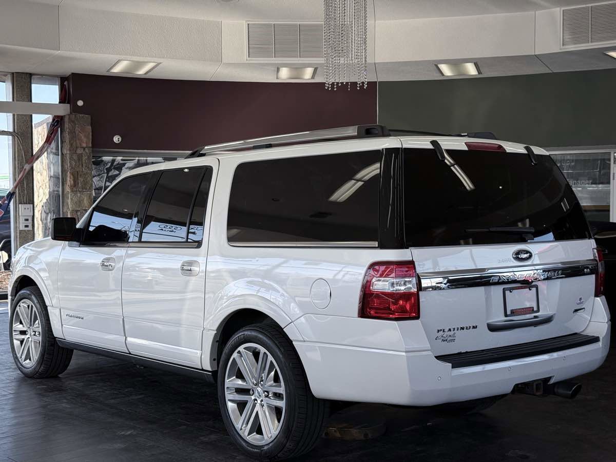 Used 2016 Ford Expedition EL Platinum image 10