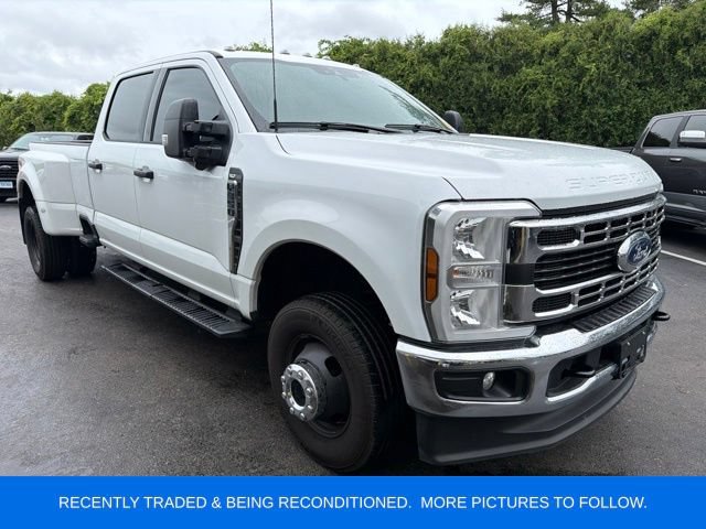 Used 2024 Ford F350 XLT w/ 360-Degree Camera Package AWD/4WD image 1