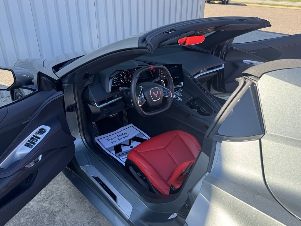 Used 2023 Chevrolet Corvette Stingray Convertible w/ 1LT image 19
