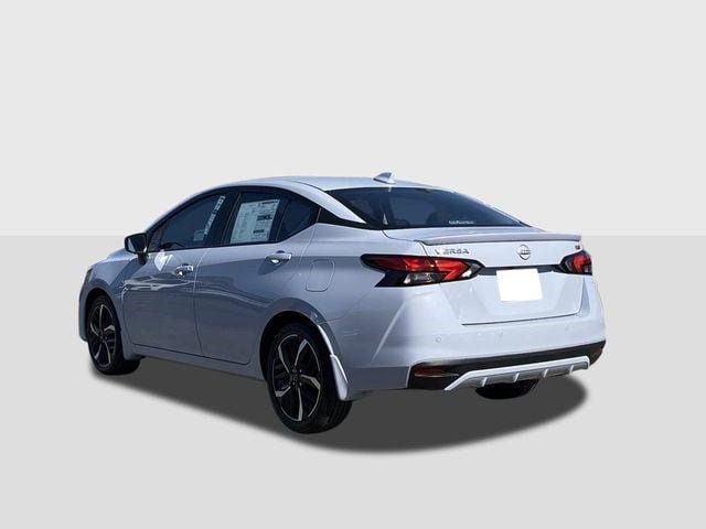 New 2025 Nissan Versa SR w/ Trunk Package FWD image 2