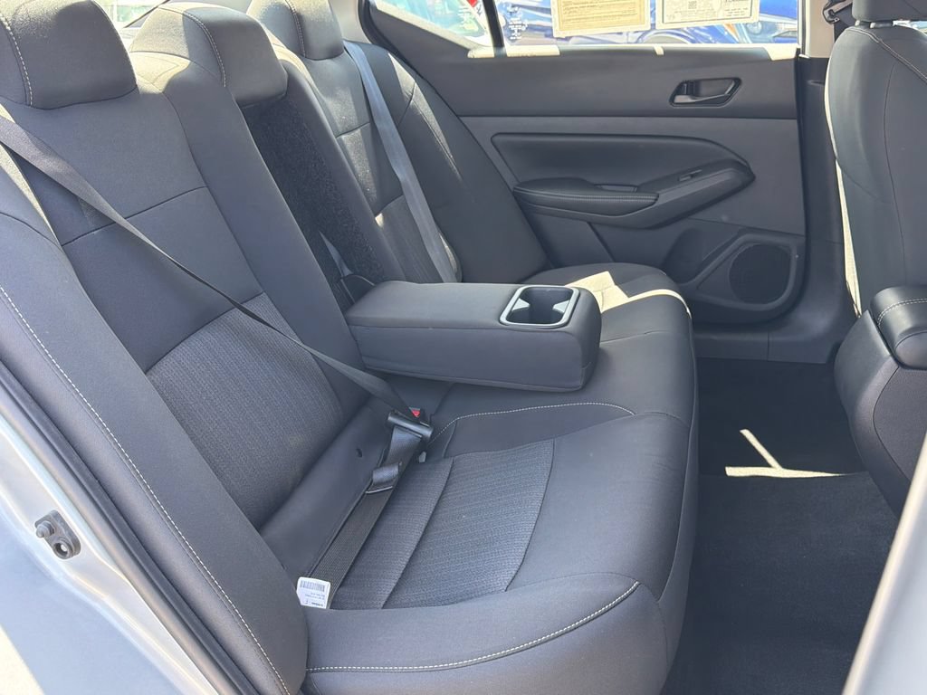 Used 2024 Nissan Altima 2.5 SV w/ SV Premium Package AWD/4WD image 22