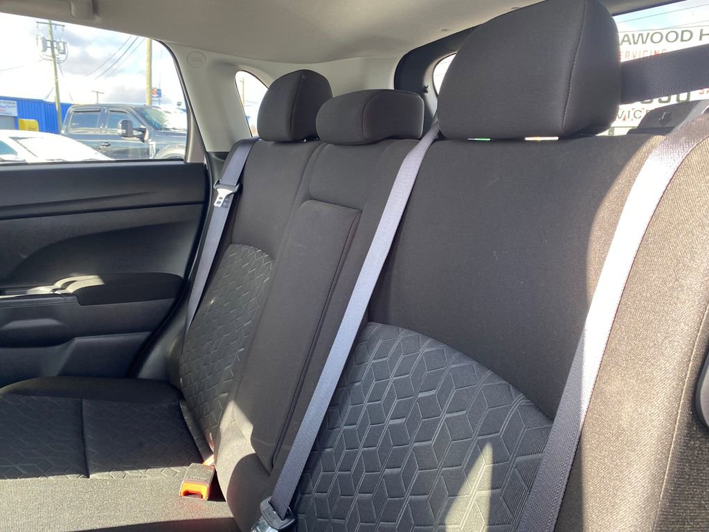 Used 2025 Mitsubishi Outlander Sport ES image 15