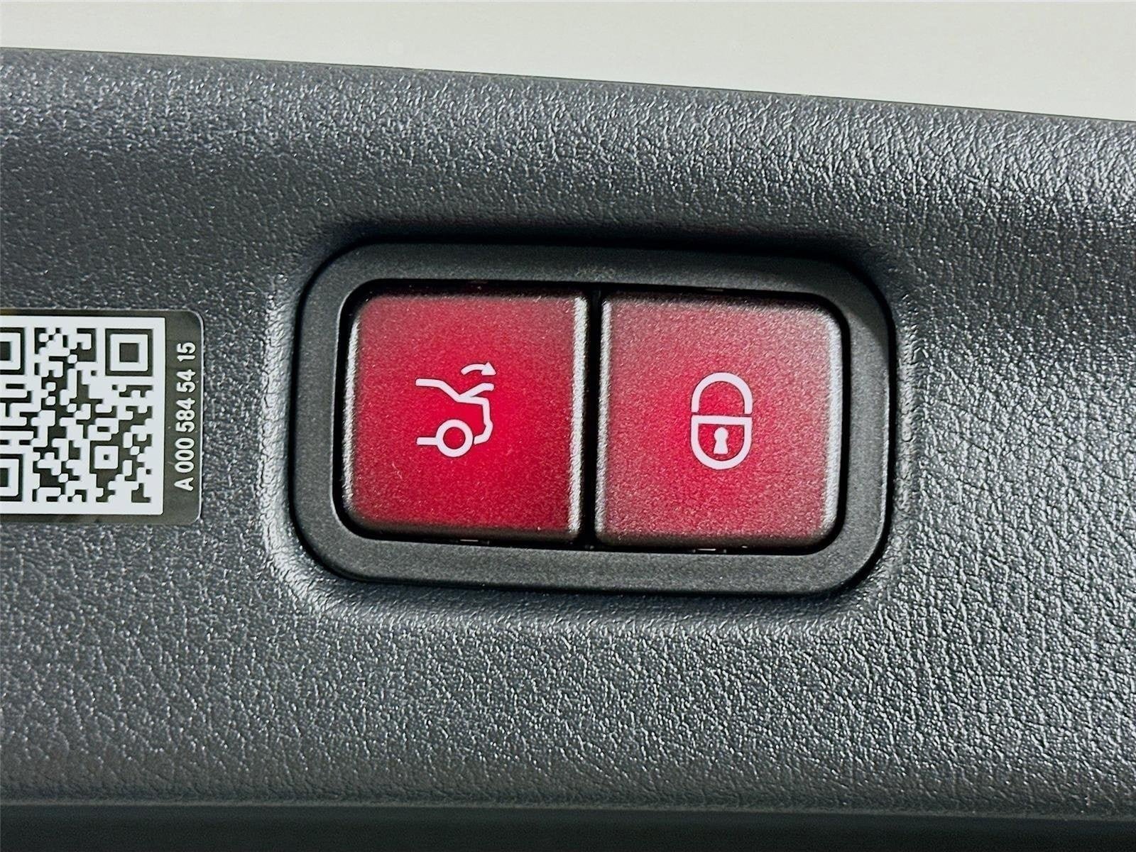 Certified 2026 Mercedes-Benz C 300 4MATIC Sedan image 36