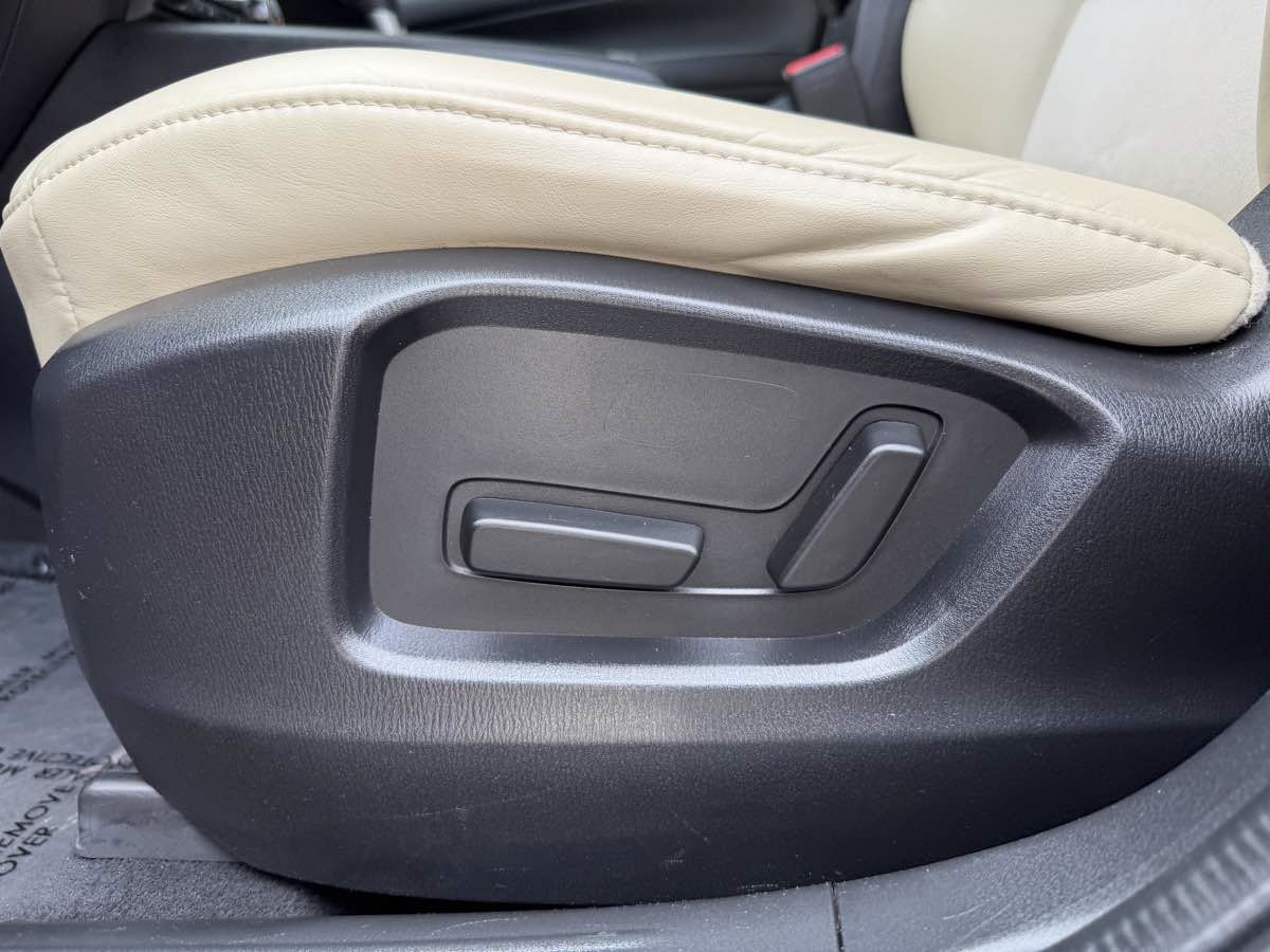 Used 2018 MAZDA CX-5 Touring w/ Preferred Equipment Package FWD image 26