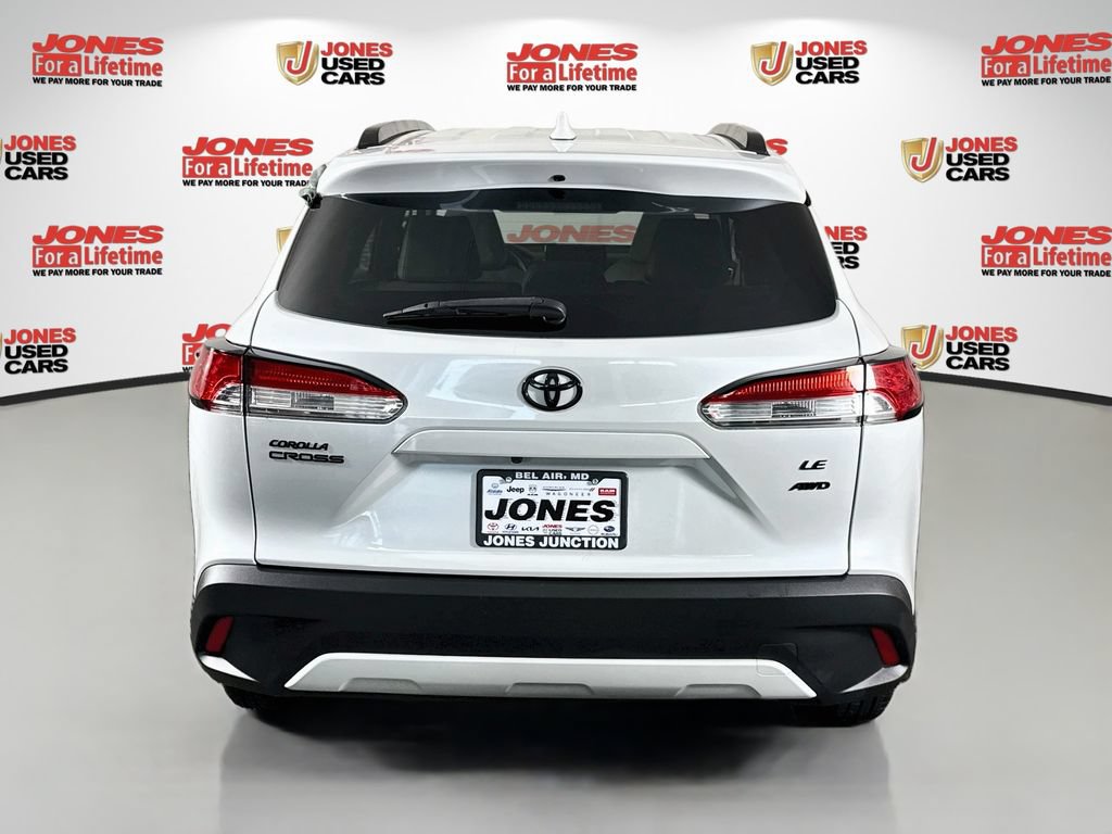 Certified 2022 Toyota Corolla Cross LE w/ Moonroof Package AWD/4WD image 16
