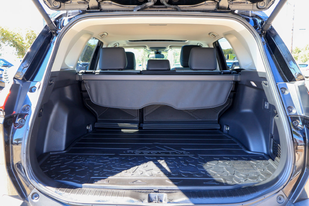 Used 2026 Toyota RAV4 AWD image 28