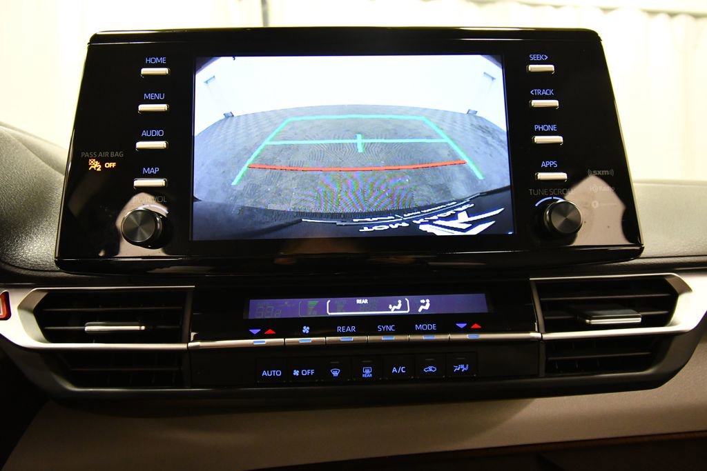 Used 2024 Toyota Sienna LE FWD image 24
