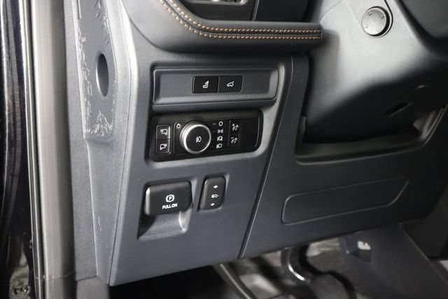 Used 2023 Ford Expedition Platinum AWD/4WD image 41