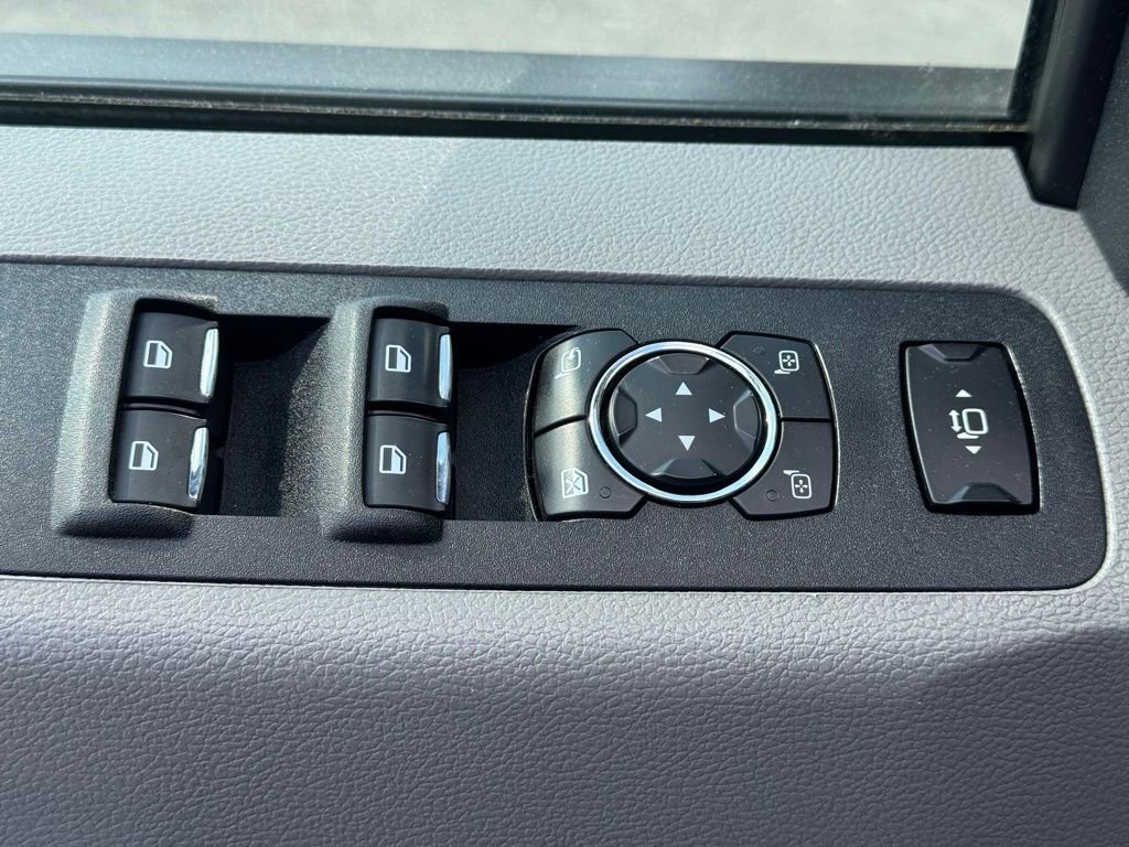 Used 2019 Ford F350 XLT w/ XLT Premium Package AWD/4WD image 22