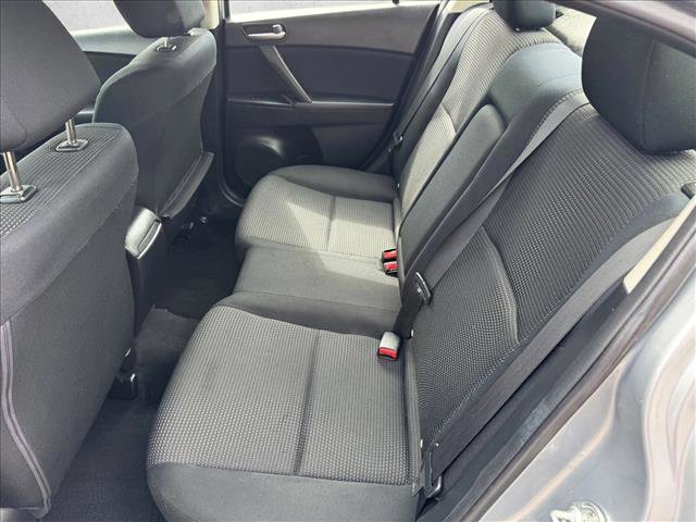 Used 2012 MAZDA MAZDA3 i Touring FWD image 16