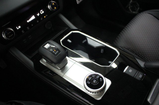 New 2026 Mitsubishi Outlander ES FWD image 14