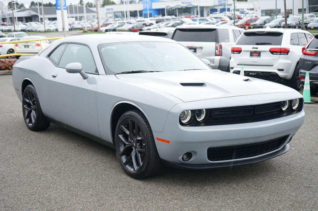 Used 2022 Dodge Challenger SXT w/ Blacktop Package image 7