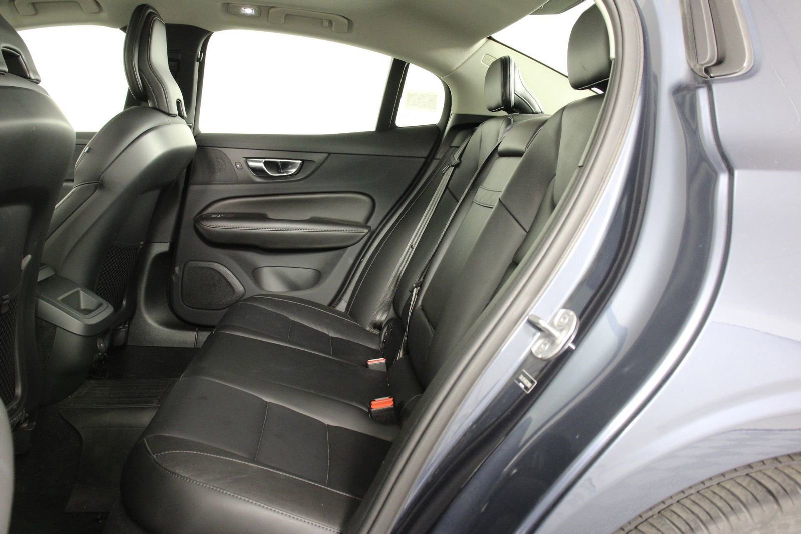 Certified 2023 Volvo S60 B5 Core w/ Climate Package image 32