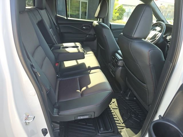 Used 2025 Honda Ridgeline Black Edition image 28