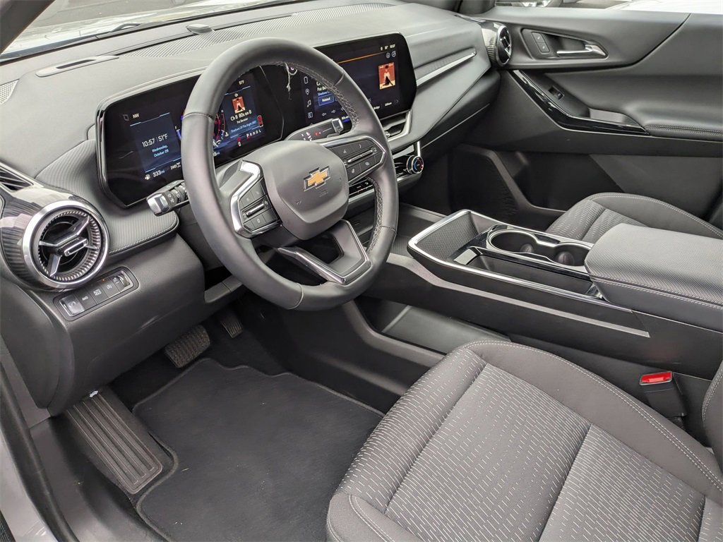 Used 2025 Chevrolet Equinox LT image 16