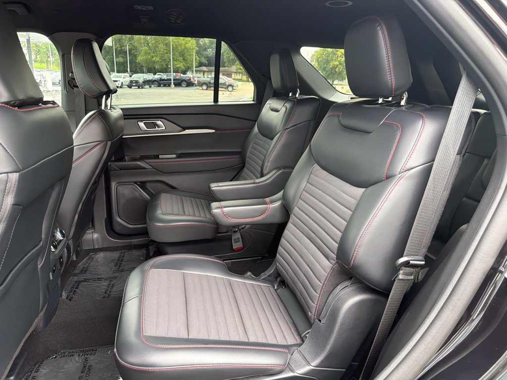 Certified 2025 Ford Explorer ST-Line AWD/4WD image 14