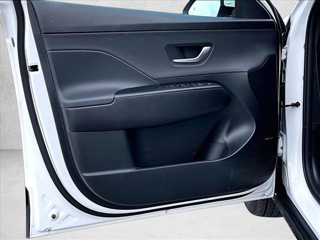 Used 2026 Hyundai Kona Limited FWD image 18