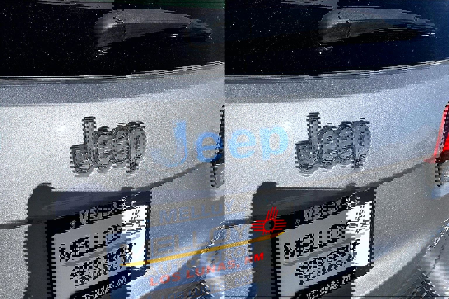 Used 2021 Jeep Grand Cherokee Laredo image 24