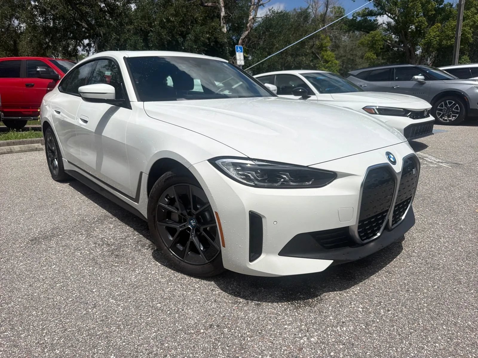 Used 2023 BMW i4 eDrive35 RWD image 6