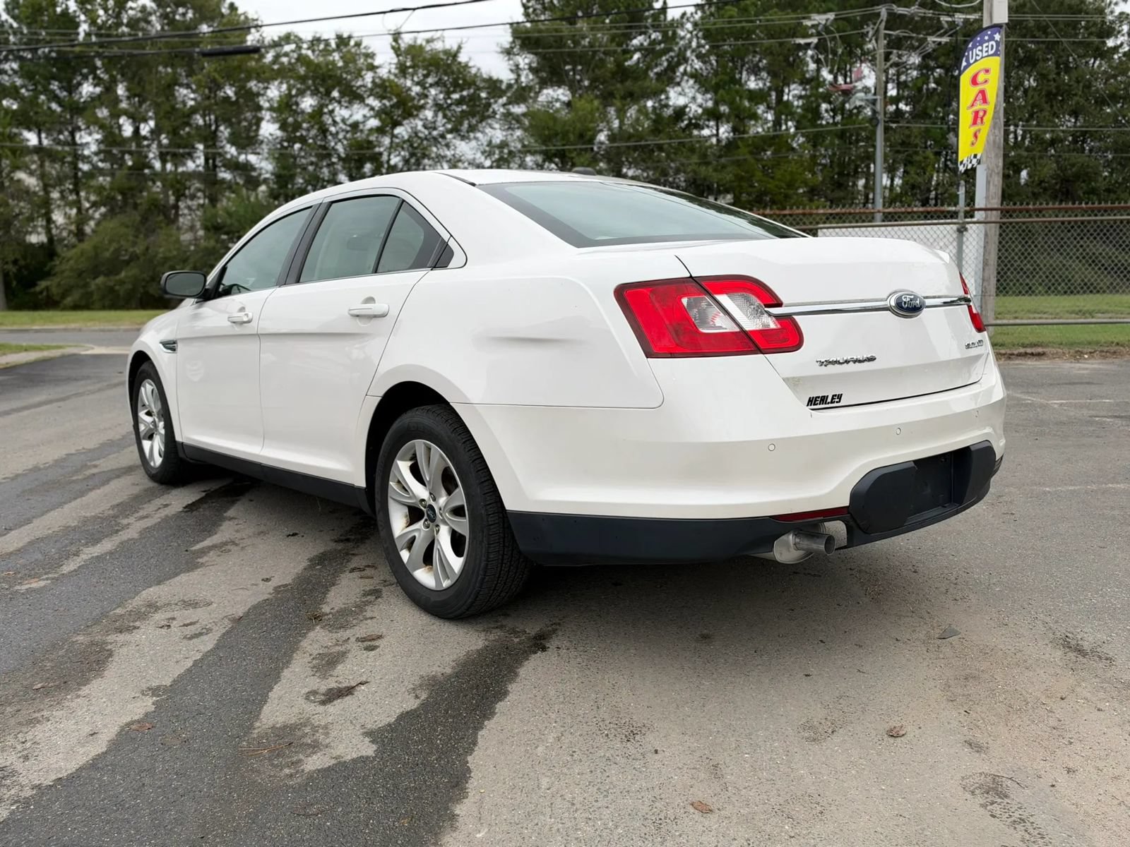 Used 2011 Ford Taurus SEL AWD/4WD image 3