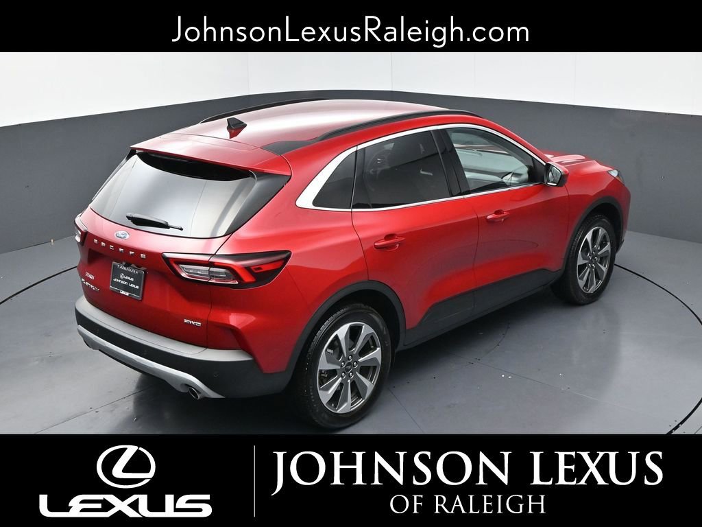 Used 2025 Ford Escape Platinum w/ Premium Technology Package image 23
