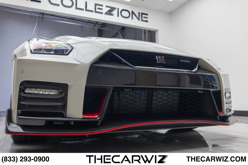 Used 2018 Nissan GT-R NISMO AWD/4WD image 7