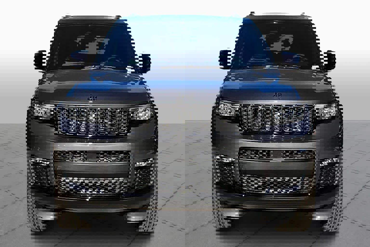 New 2025 Jeep Grand Cherokee L Limited image 4