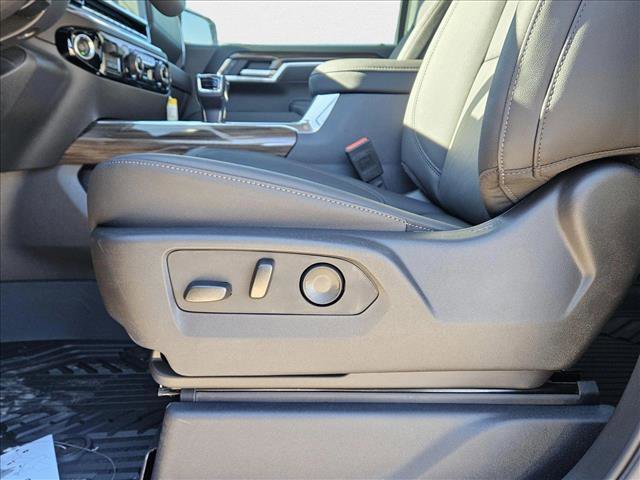 New 2025 Chevrolet Silverado 1500 LT Trail Boss w/ Convenience Package II image 4