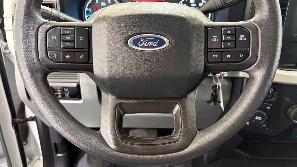 Used 2024 Ford F350 XLT w/ FX4 Off-Road Package AWD/4WD image 35