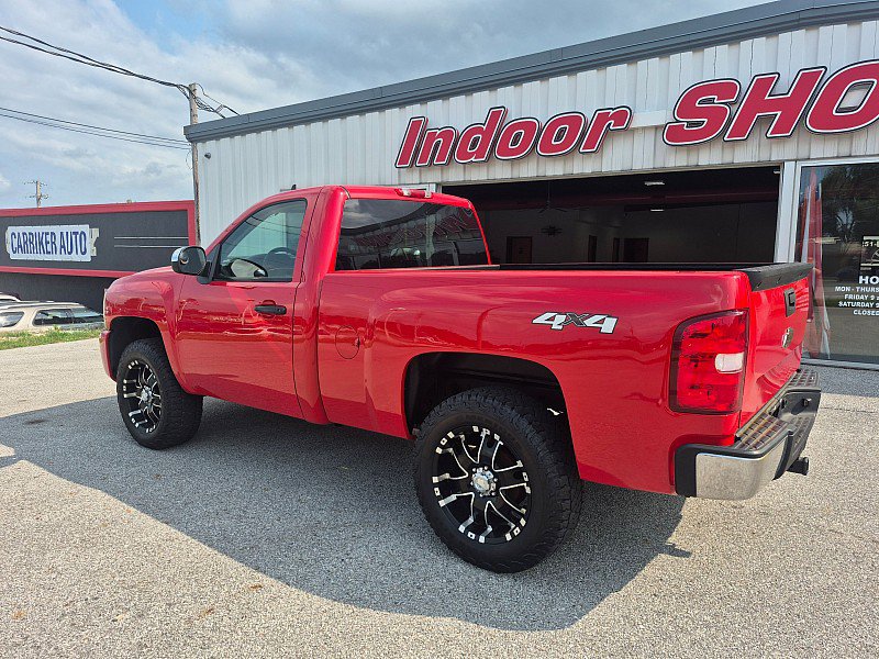 Used 2007 Chevrolet Silverado 1500 W/T w/ Towing Package AWD/4WD image 3