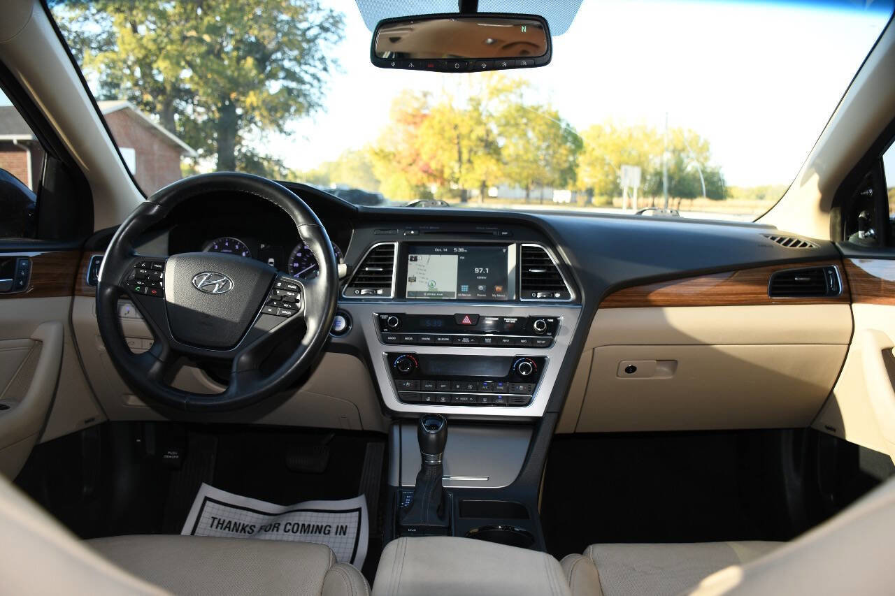 Used 2015 Hyundai Sonata Limited w/ Option Group 05 image 29