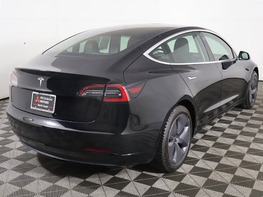 Used 2019 Tesla Model 3 Standard Range Plus image 10