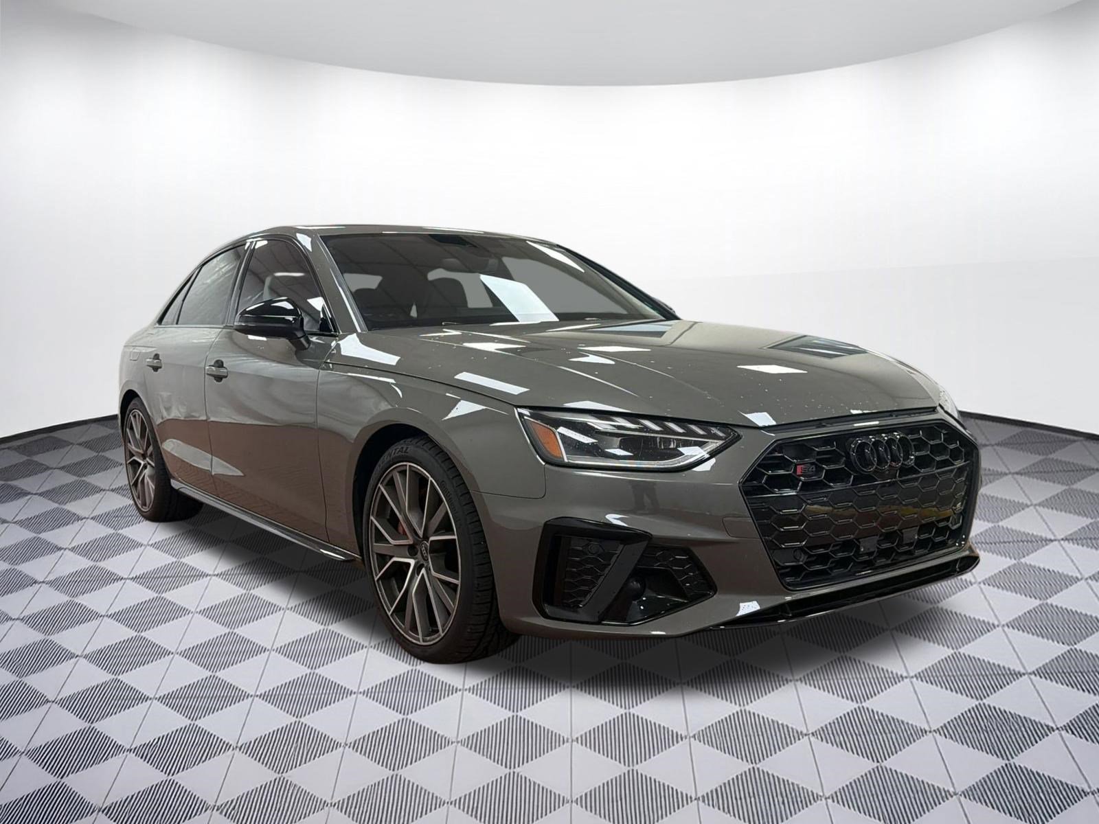 Used 2024 Audi S4 Premium Plus w/ Premium Plus Package image 7
