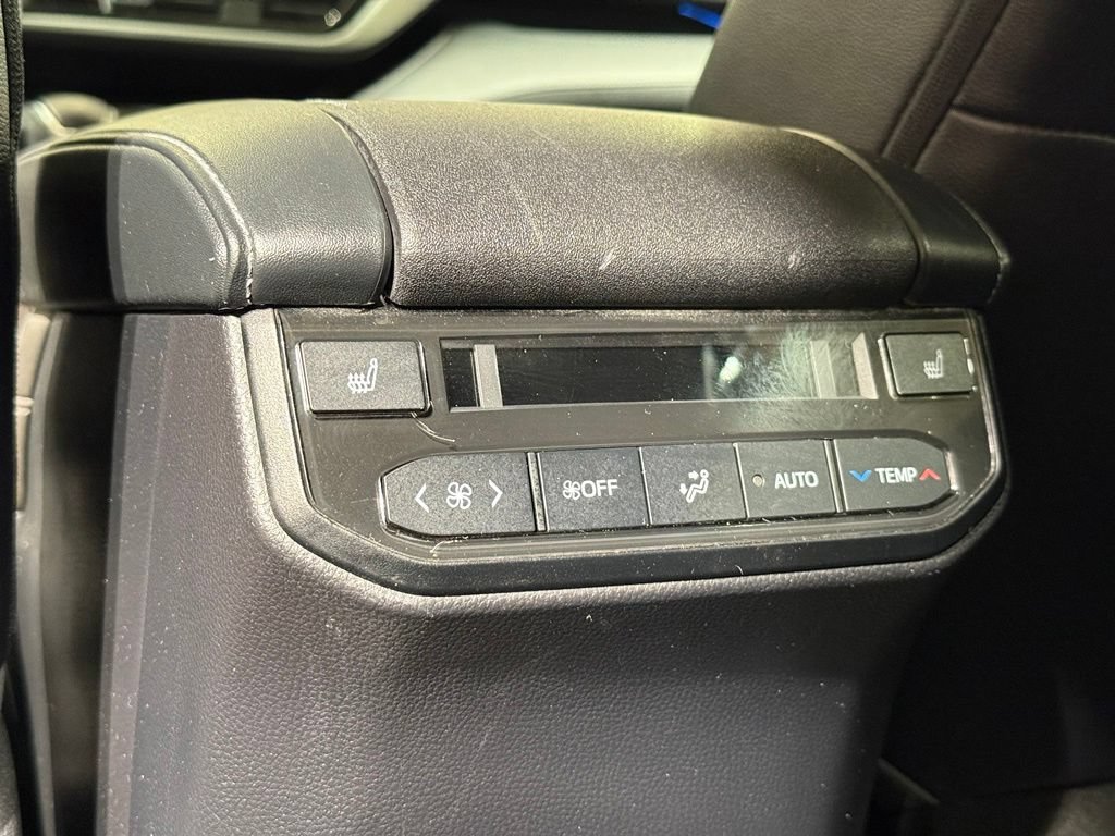 Used 2022 Toyota Highlander Platinum AWD/4WD image 22