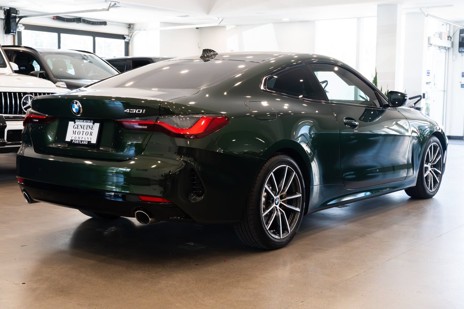 Used 2022 BMW 430i Coupe w/ Convenience Package RWD image 4