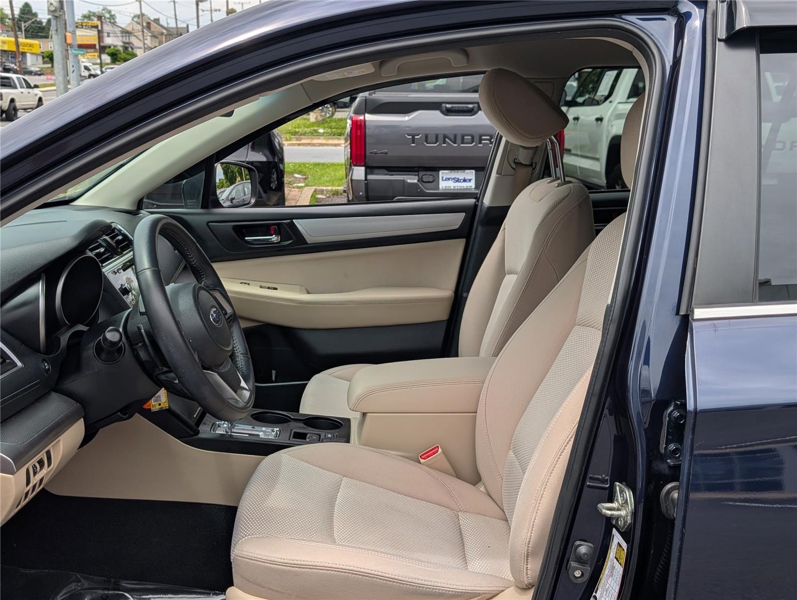 Used 2018 Subaru Outback 2.5i Premium AWD/4WD image 12