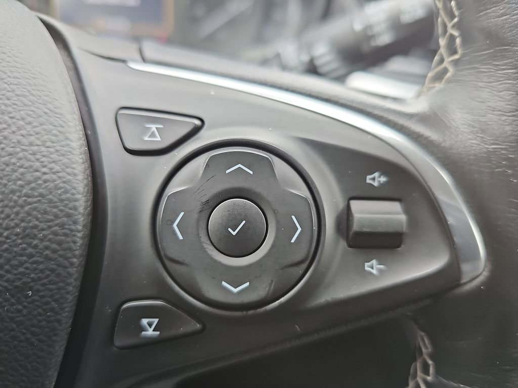 Used 2019 Buick Regal Essence w/ Driver Confidence Package I image 17