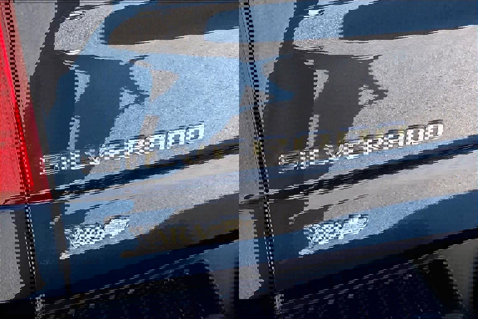 Used 2023 Chevrolet Silverado 1500 LT image 32