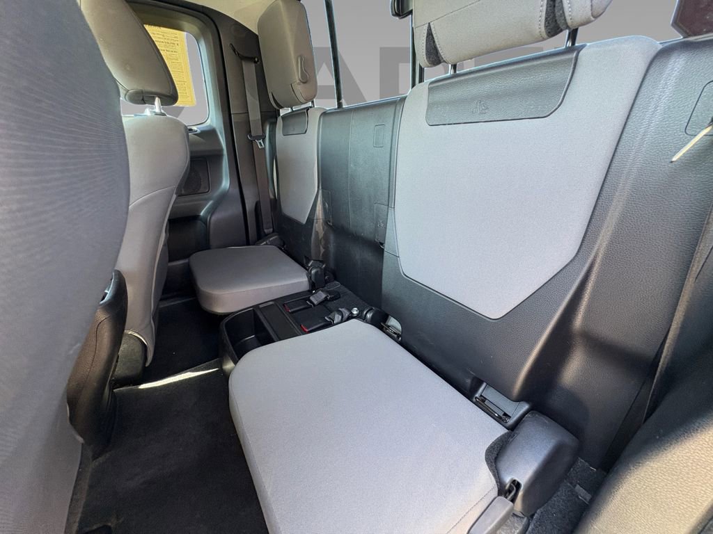 Used 2022 Toyota Tacoma SR5 image 5